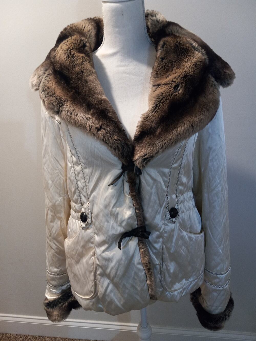 Women's Ana Size XL Jacket/Coat With Faux Fur Lining